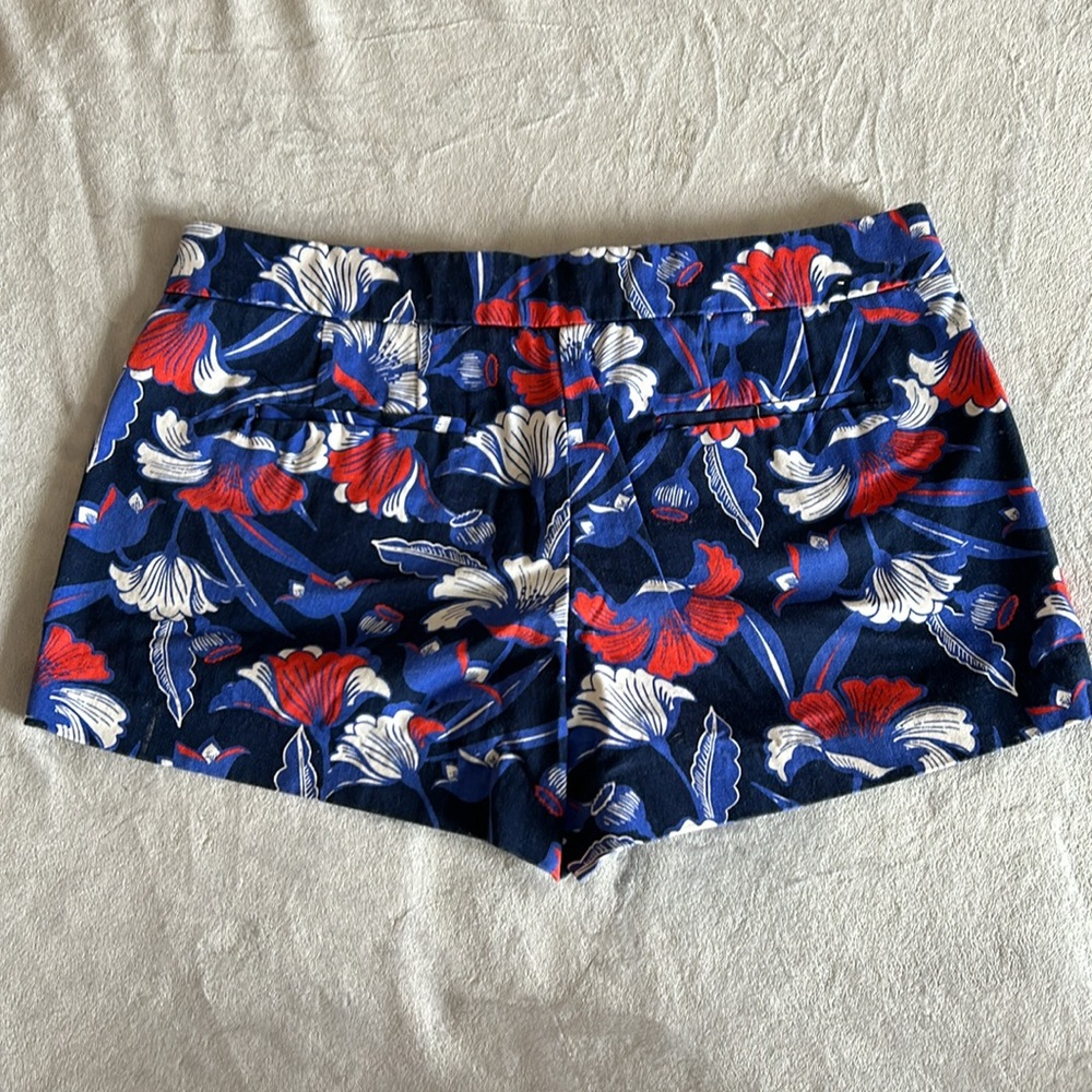 JCrew Women’s Red and Blue Floral Shorts - 8 - Picture 3 of 4